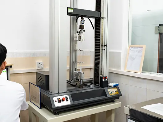引張試験機