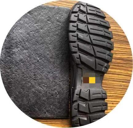 耐油性導電材料